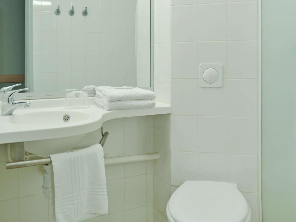 Ibis Budget Bollene Exterior photo